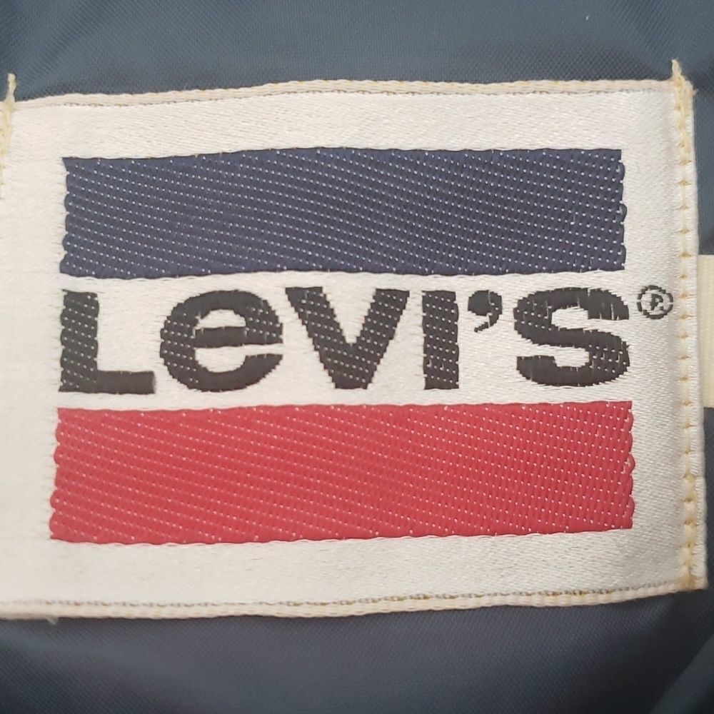Vintage Levi's 73288-7054 Gray Down Puffer Coat Made USA WPL 423
